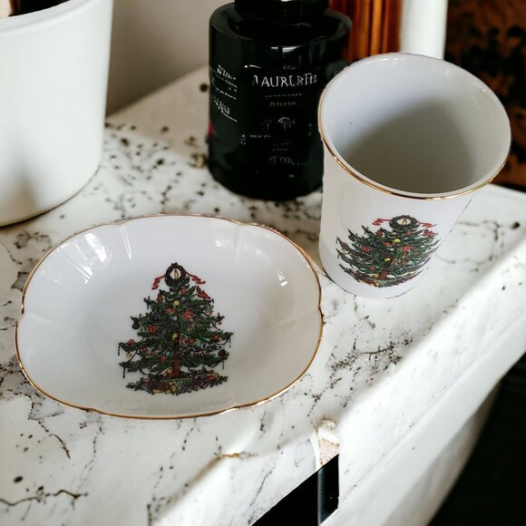 Vintage Christmas Vanity Bathroom Set Soap Dish Tumbler Glass Porcelain Japan - Picture 10 of 12